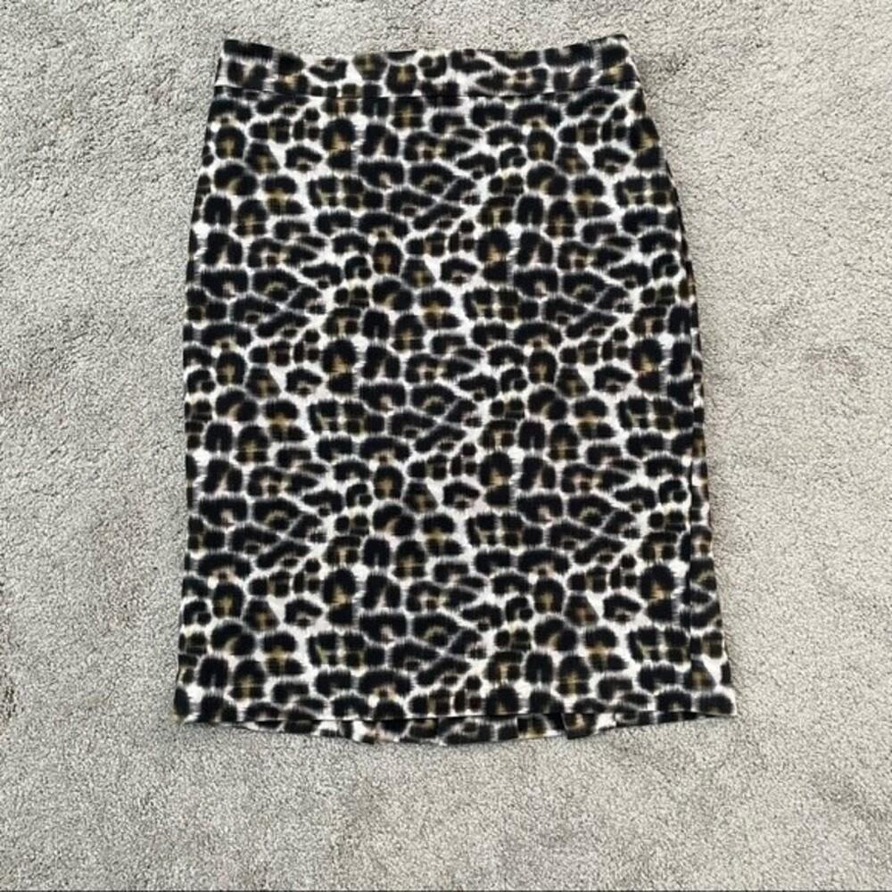 Ann Taylor Cheetah Print Pencil Skirt Size 6 - Picture 9 of 13